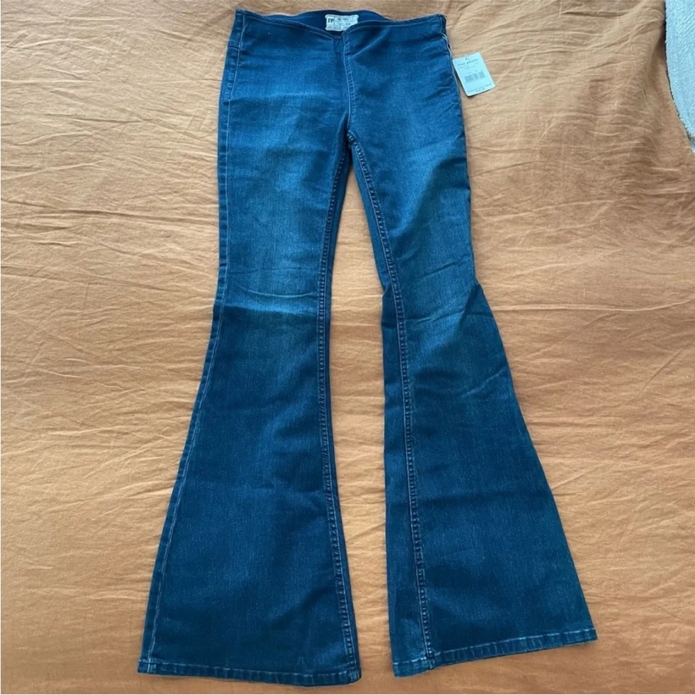 NWOT Free People Penny Pull-On Flare Jeans - Size 28 - Picture 6 of 11